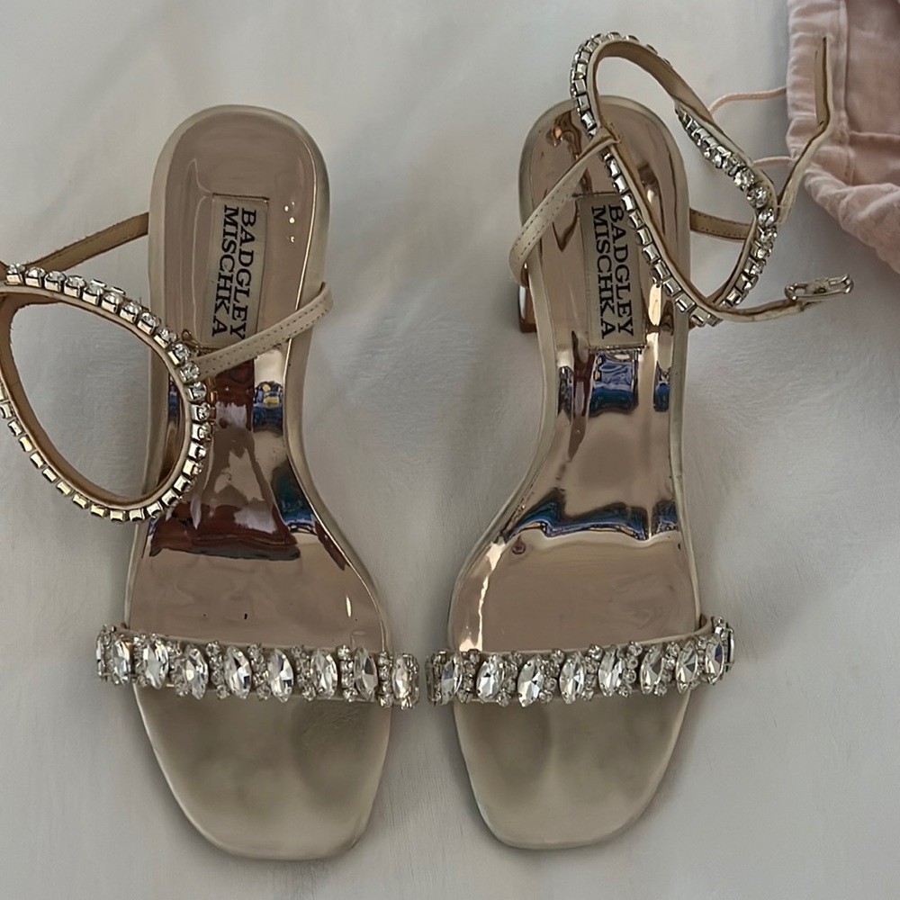 Badgley Mischka, ivory size 5.5